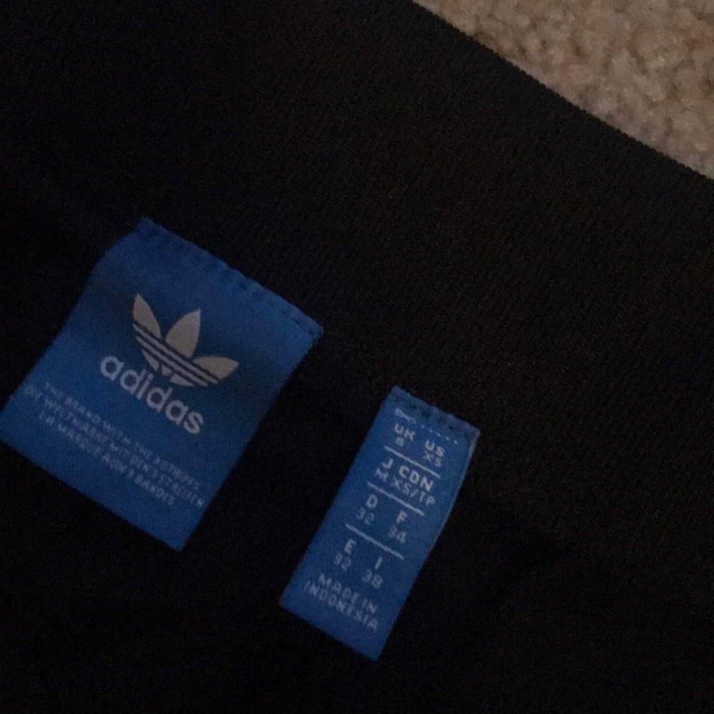 Sag style adidas joggers - Picture 5 of 5